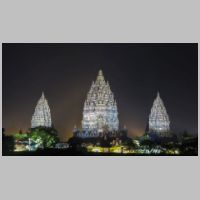 Indonesia, Java, near Yogyakarta, The 8th century Hindu temples of Prambanan, photo Anggara Wikan Prasetya, Wikipedia.jpg